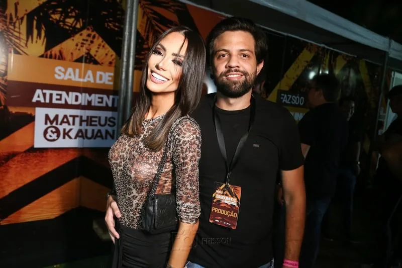 Fê Sena e João Victor