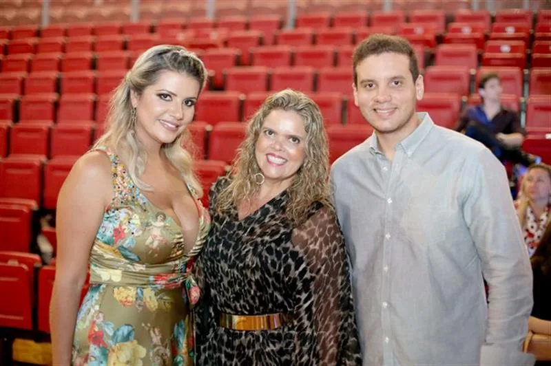 Anelisa Barreira, Waleska Rolim e Max Wendr