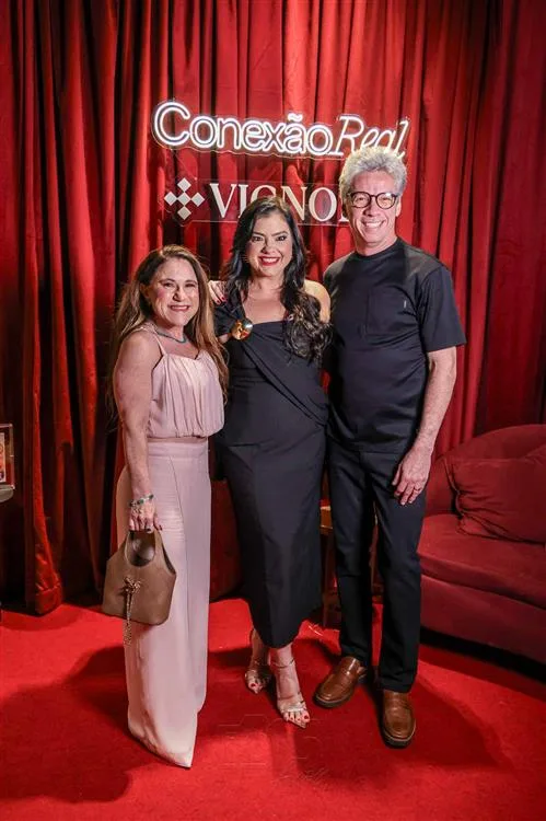 Ana Paula Aguiar, Viviane Almada e Marcus Paulus