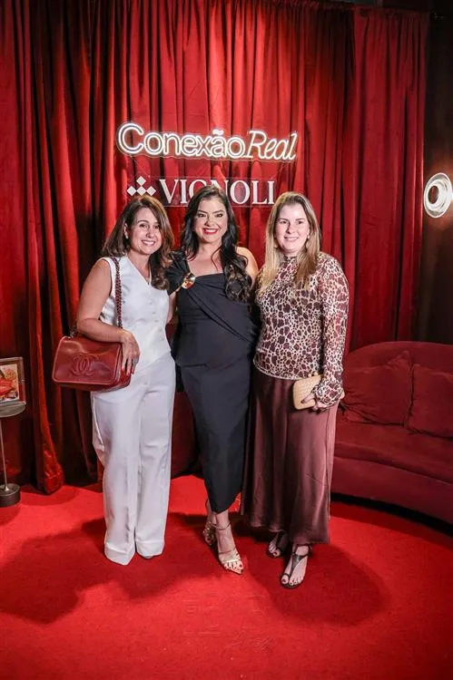 Claudiana Loureiro, Viviane Almada e Adriana Loureiro