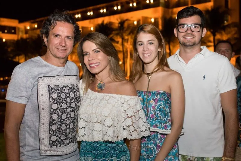 Aderaldo, Maira, Lara Silva e Caio Freire