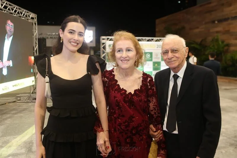 Amanda, Luisa Timbó e Vianey Rocha