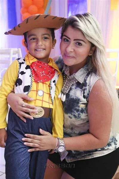 Davi e Larissa Linhares