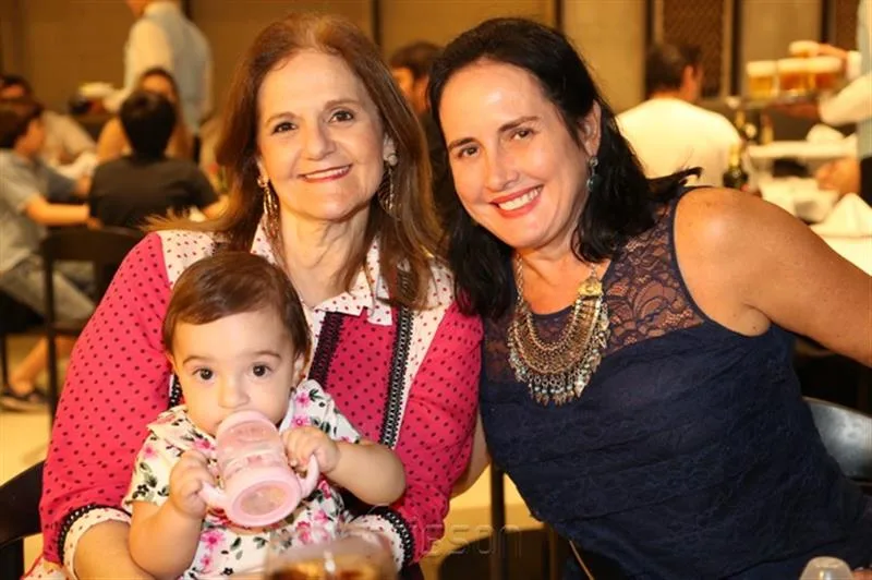 Esther, Sandra Guimarães e Marjorie Mota