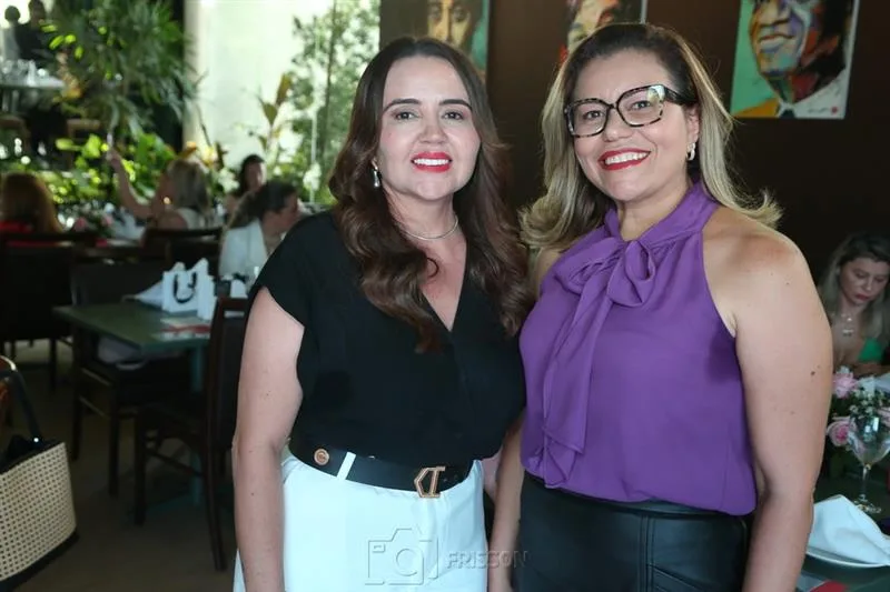 Adriana Lima e Vládia Ferreira