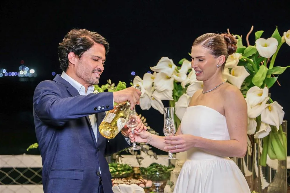 Brinde Raiane e Silvio Montezuma
