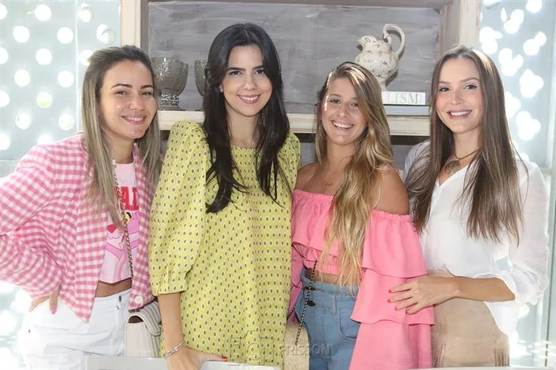 Charly Coser, Priscila Fontenele, Rebeca Passamani e Raisa Barbosa