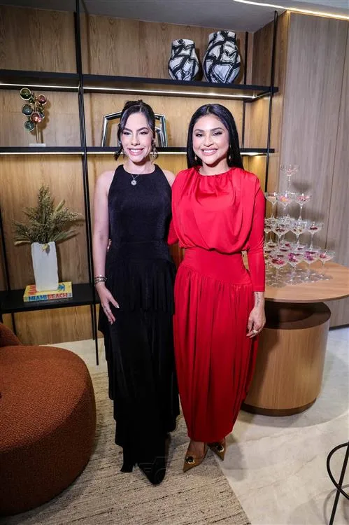 Carol Falcão e Mileide Mihaile