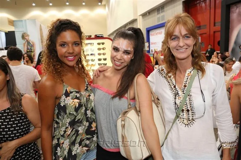 Anja Poch, Emilia Triveira e Paula Panzri
