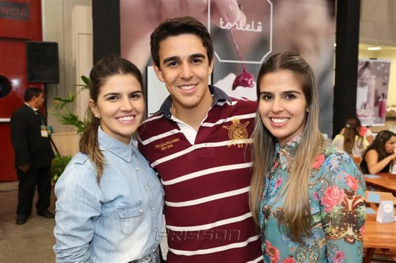 Debora, Renan e Munique Parente