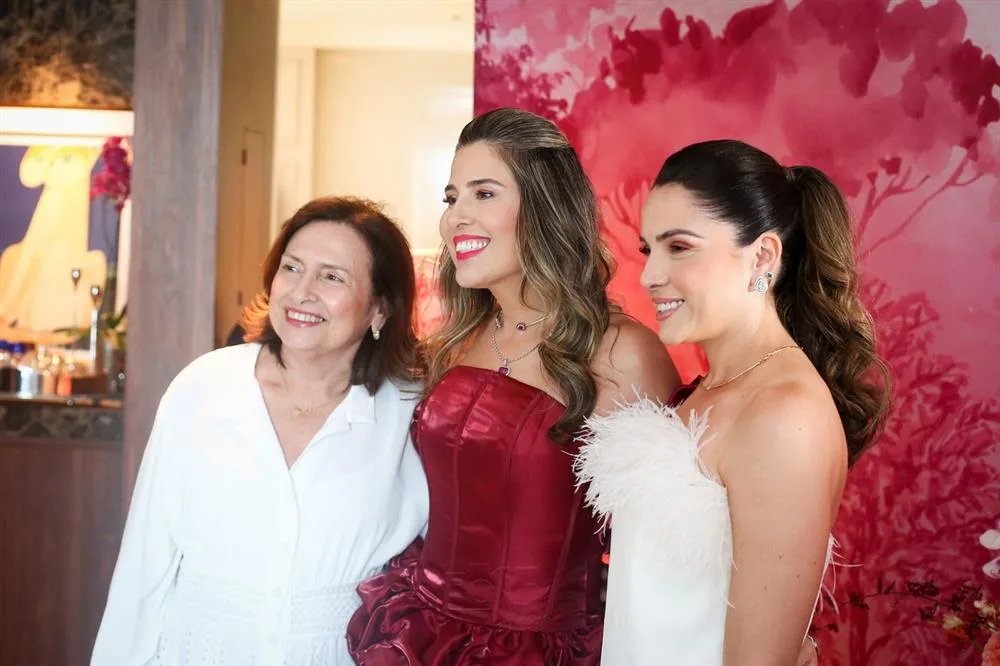 Ana Lúcia, Roberta e Lina Ponte