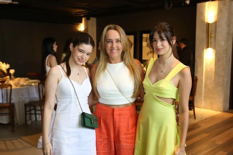 Beatriz Bezerra de Menezes, Karine Arrais e Bruna Bezerra de Menezes