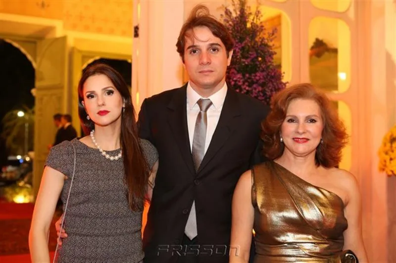 Carla, Benjamin Oliveira e Renata Jereissati