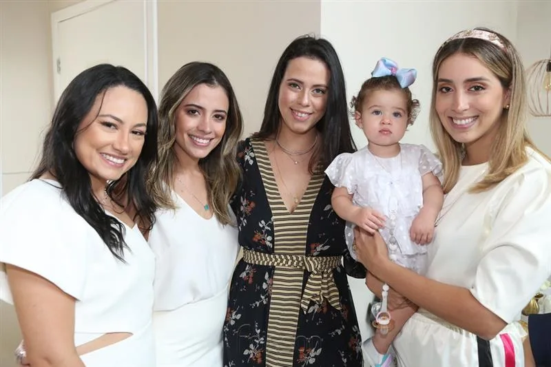 Daniella de Paula, Mikaella Bottura, Rebeca Parente, Alice Montenegro e Nathalia Ximenes