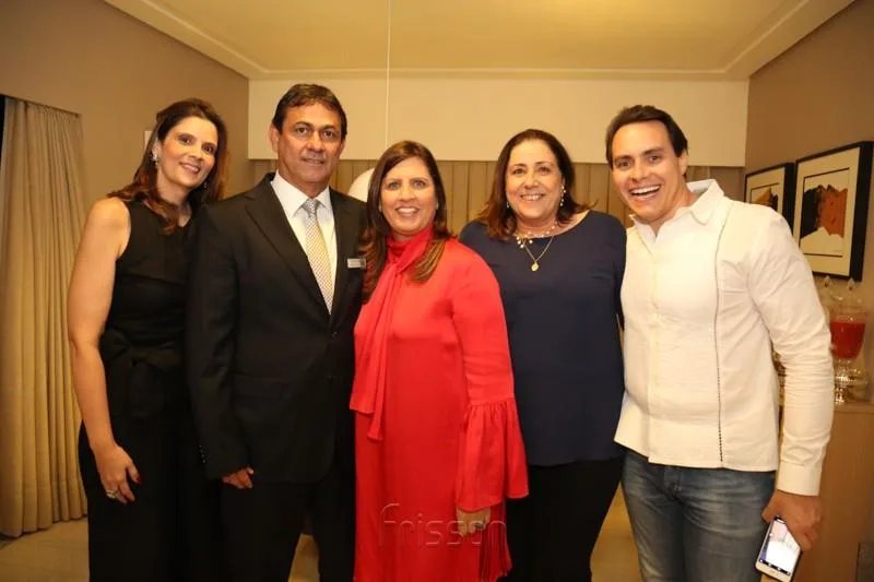 Juliana Melo, Bretis de Castro, Mariane Junqueira, Ana Melo e Francisco Campelo