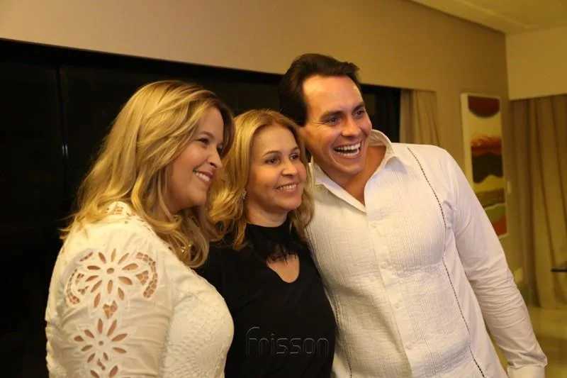 Naiana e Sandra Frota e Francisco Campelo