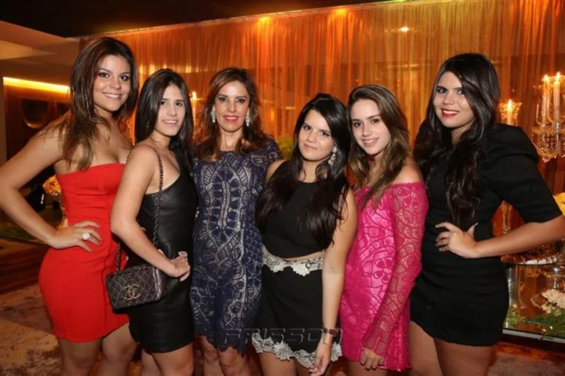 Camila, Natália Nogueira, Rosele Diogo, Maria Beatriz, Isabella e Carolina Nogueira