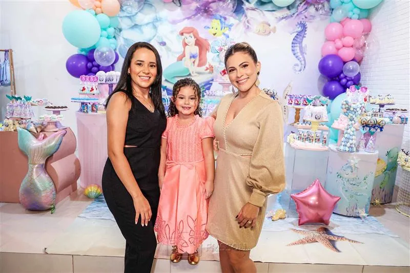 Aline Rodrigues, Lis e Carol Assunção