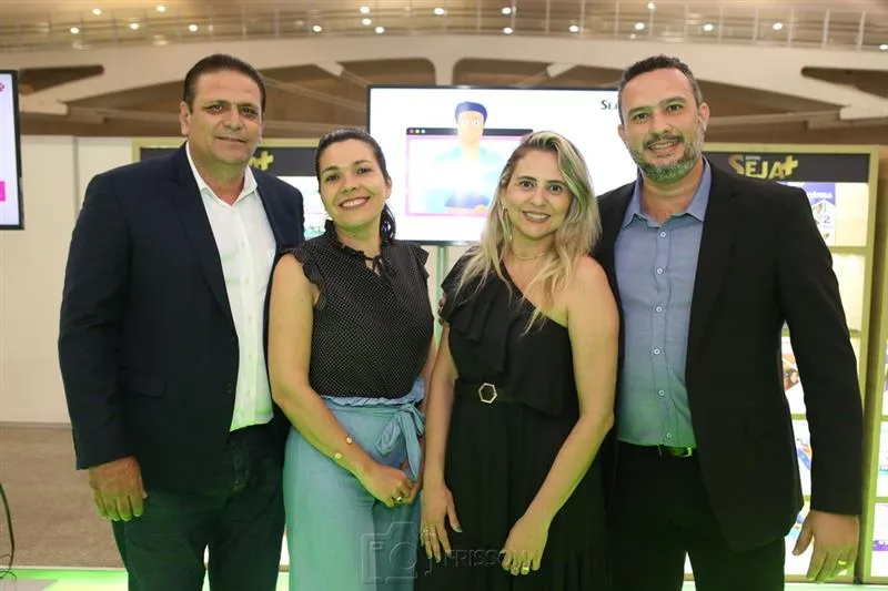 Benjamin, Poliana Bezerra, Yliana Pontes e Henrique Mendel