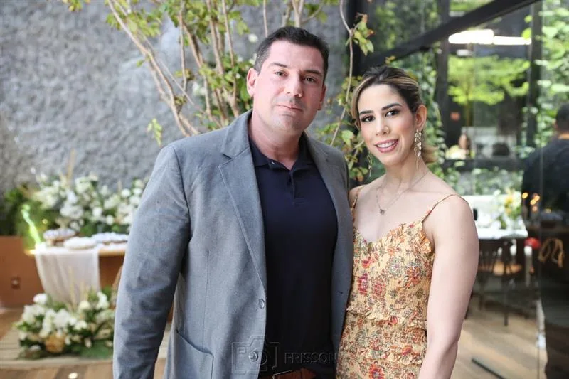 Abaete Neto e Larissa Albuquerque