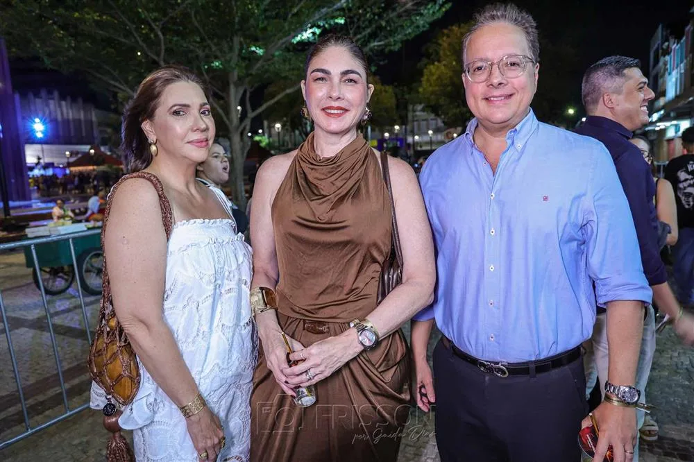 Andrea Guilherme, Izabela Fiúza e Rodrigo Barroso