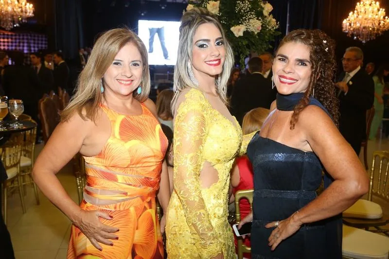 Beth e Virna Pinto e Madalena Feijão