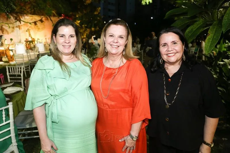 Adriana e Lucília Loureiro e Ivana Castro