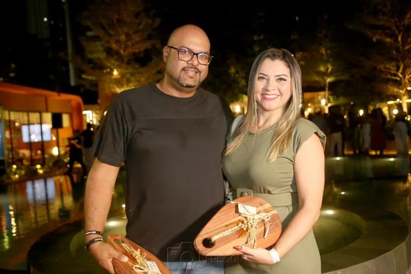 Adriano Sousa e Sabrina Bizerril