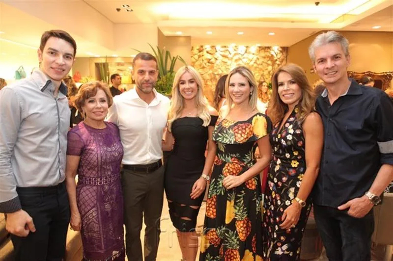 André, Tane Albuquerque, Alexandre Birman, Priscila Silva, Gaida Dias, Maira Silva e Claudio Brito