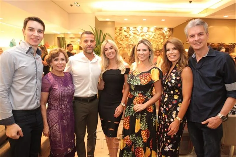 André, Tane Albuquerque, Alexandre Birman, Priscila Silva, Gaida Dias, Maira Silva e Claudio Brito