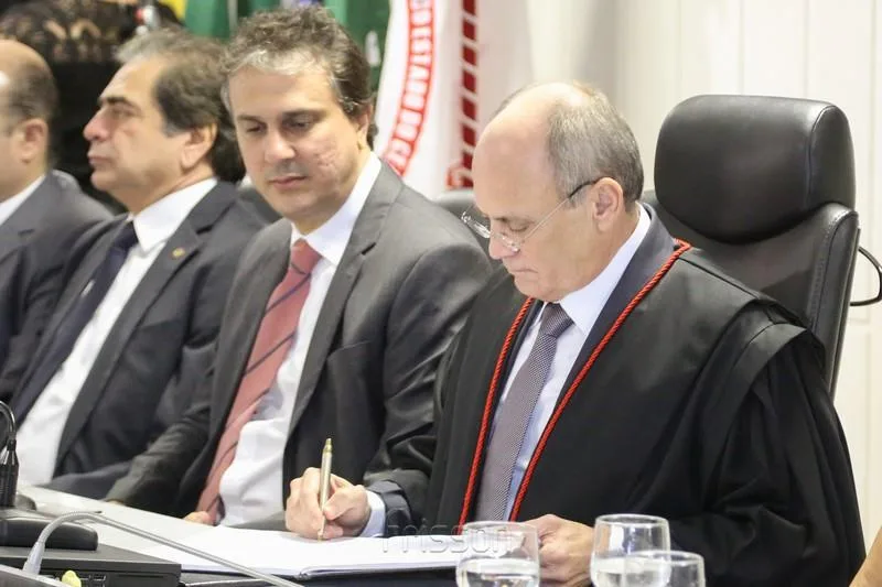 Assinatura do Termo de Posse