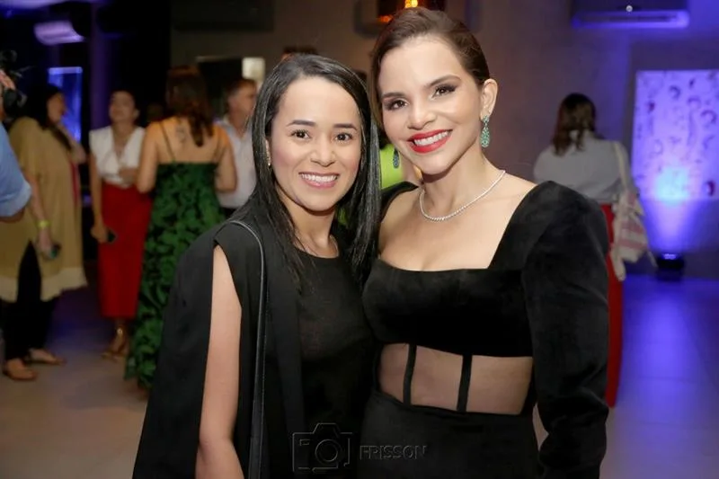 Aline Rodrigues e Viviane Martins