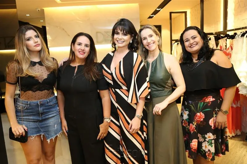 Barbara Germanowicz, Helana Lima, Dzrre Cavalcante, Karine Germanowicz e Leiliane Lima