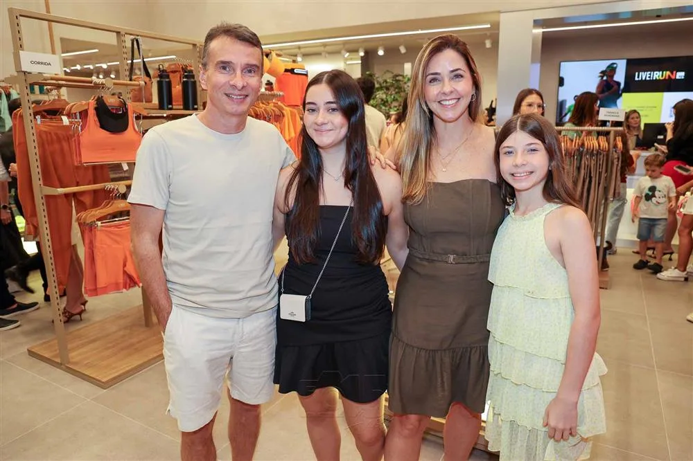 Barroso Filho, Lia, Isabela e Julia Aragão
