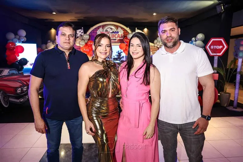 Adriano Barbosa, Kamila Monteiro, Camila e Ivano Paulo Abreu Martins