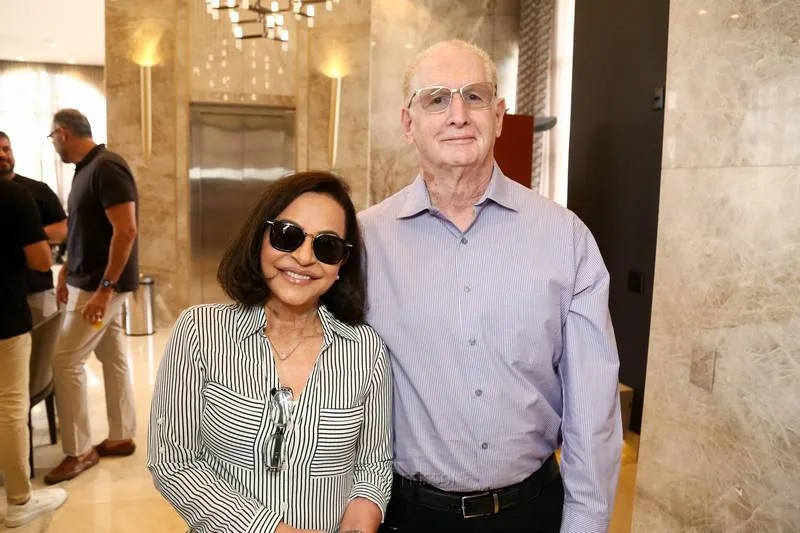 Ana Carter e Mark Kelinberg