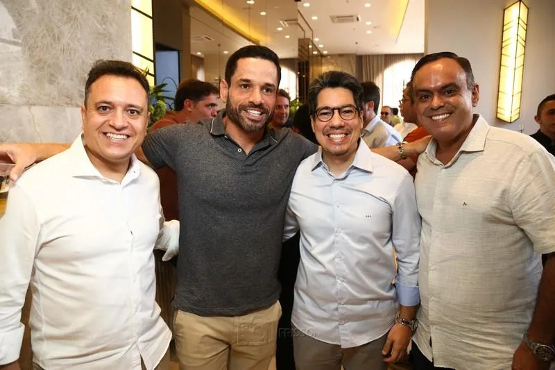 Aniversário de Rafael Sá