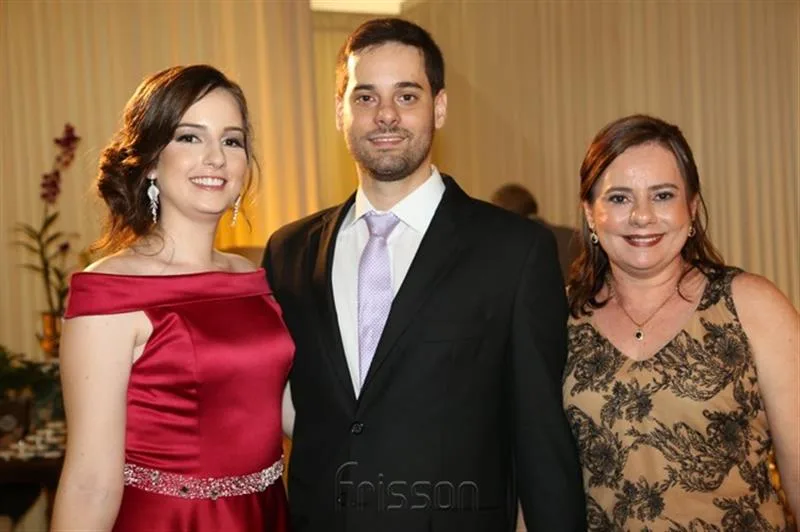Anelise, Adriano e Regina Vasconcelos