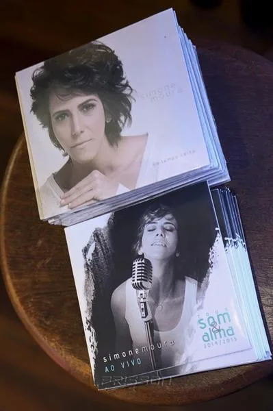 CD Simone Moura