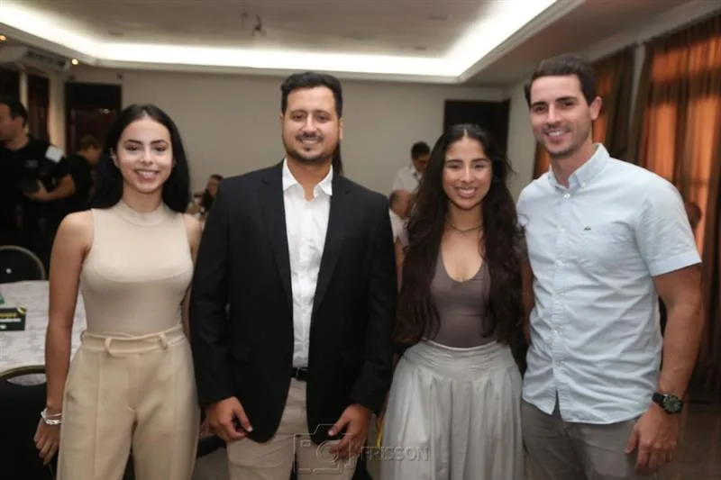 Amanda Albuquerque, Lucas Melo, Victoria Albuquerque e Rafael Pamplona