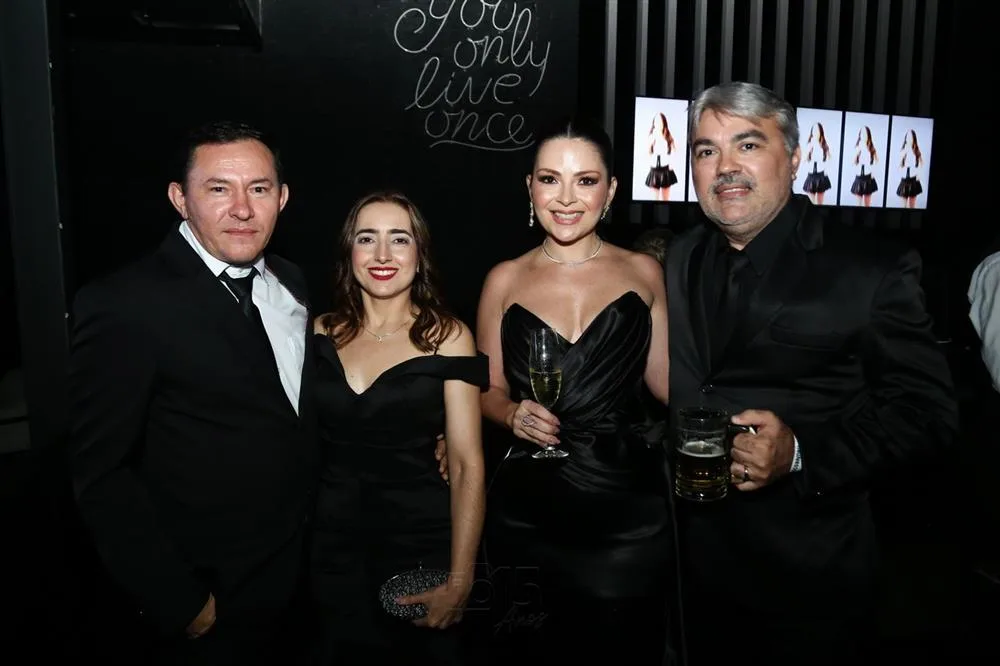 15 Anos de Maria Carolina Alves