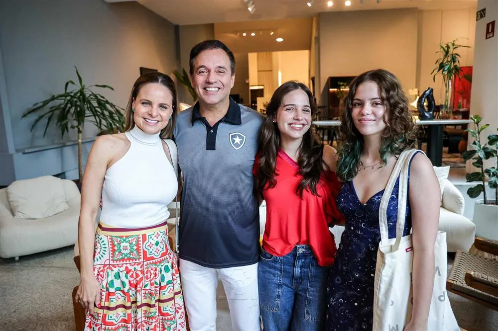 Ana Virginia Furlani, Fernando, Rebecca e Rachel Novais