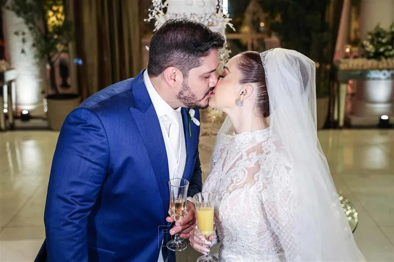Brinde Felipe Cabral e Luiza Helena Gazzineo