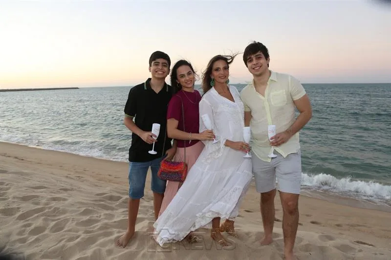 Alexandre, Bianca, Michelle Aragão e Álvaro Rolim