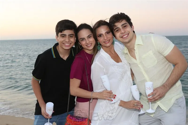 Alexandre, Bianca, Michelle Aragão e Álvaro Rolim