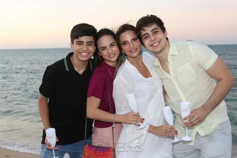 Alexandre, Bianca, Michelle Aragão e Álvaro Rolim