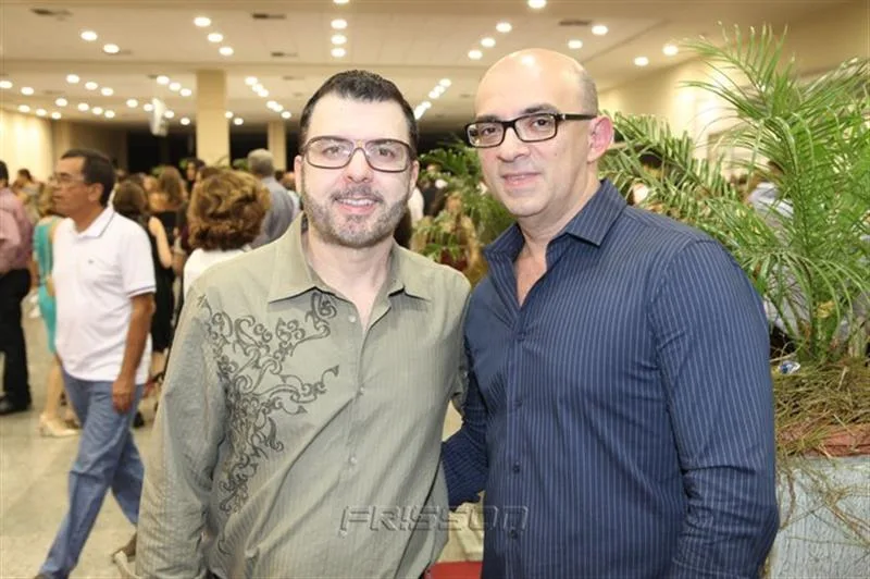 César Martins e Manu Gomes