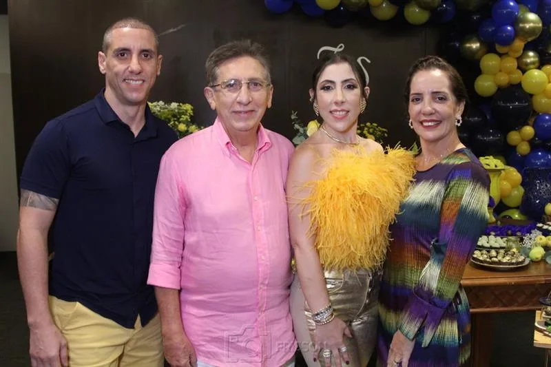 Andrigo, Tadeu, Suelen Magalhães e Helana Gurgel
