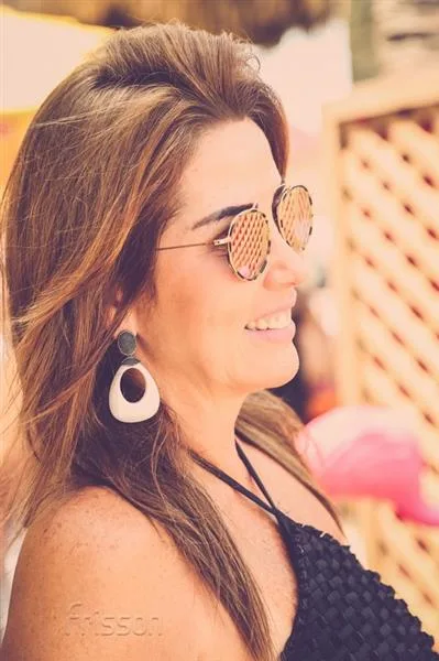 Ana Vládia Sales