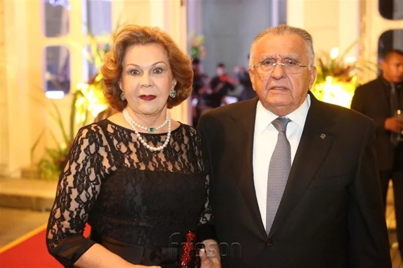 Auxiliadora e João Carlos Paes Mendonça